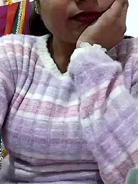 Snapshot of Hot-Pooja25 chatting on 01/07/26, 05:37 Hot-Pooja25 online show from 01/07/26, 05:37