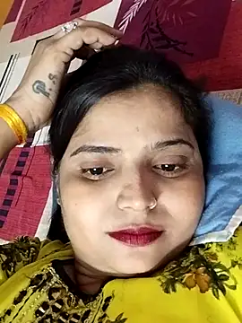 Hot-Pooja25 online show from 04/30/26, 03:18