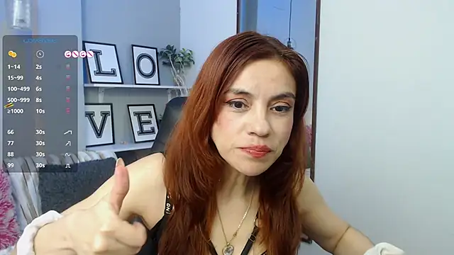 Snapshot of KendallWood_ chatting on 05/13/26, 02:31 KendallWood online show from 05/13/26, 02:31