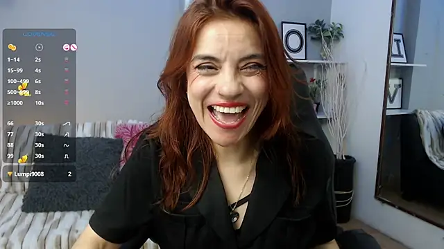 Snapshot of KendallWood_ chatting on 05/13/26, 09:11 KendallWood online show from 05/13/26, 09:11