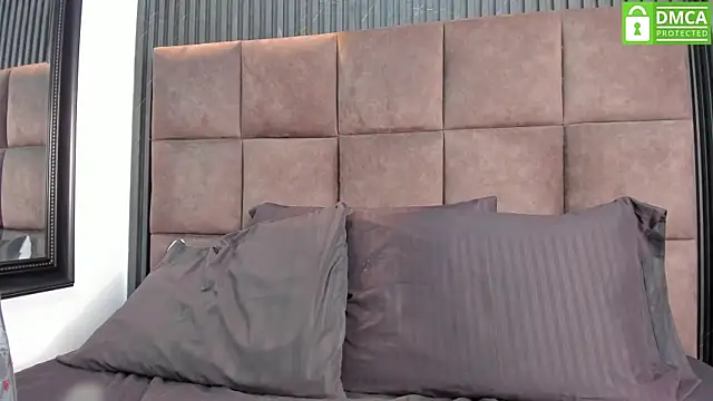 Sussy Vixen online show from 09/22/25, 08:11