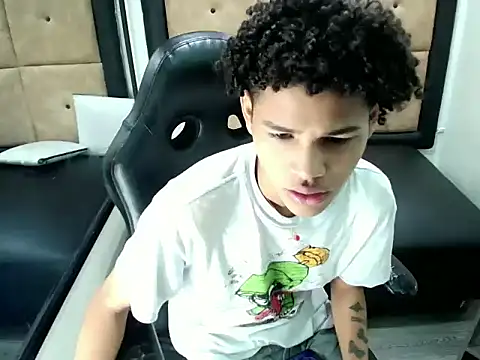 BrindyMichell online show from 10/16/25, 07:26