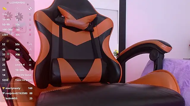 Karol wish online show from 02/15/26, 07:51