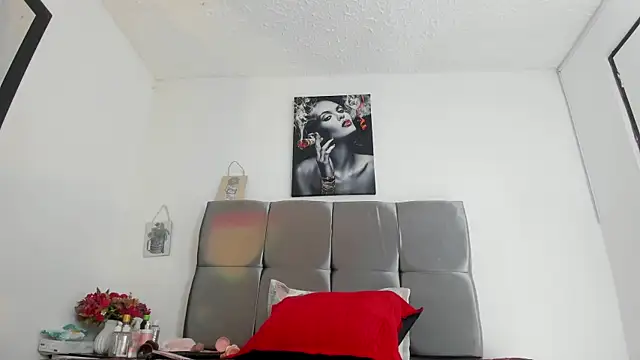 Snapshot of Karol_wish chatting on 07/10/26, 04:06 Karol wish online show from 07/10/26, 04:06