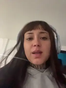 Snapshot of SofiaBermudez chatting on 03/13/26, 11:28 SofiaBermudez online show from 03/13/26, 11:28