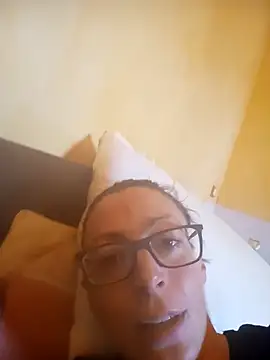 Astrid3 online show from 10/22/25, 02:50