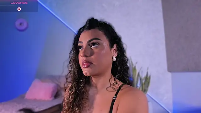 Salomeferreira  online show from 12/01/25, 04:56