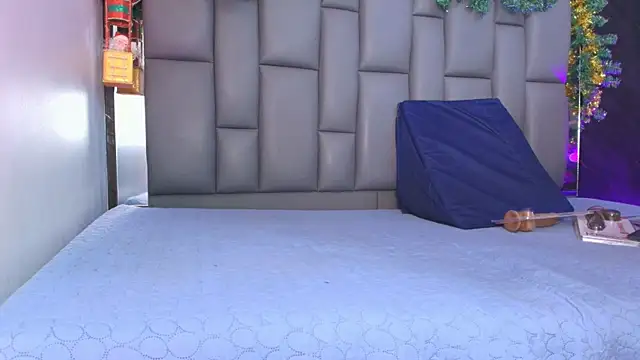 kissme luna online show from 12/03/25, 07:01