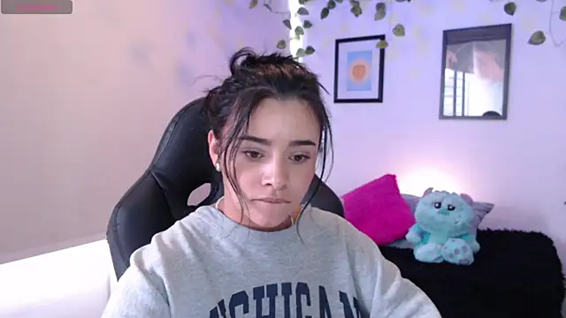 MarilynWhite  online show from 10/01/25, 05:30