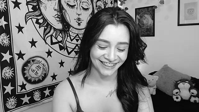 MarilynWhite  online show from 10/28/25, 10:12