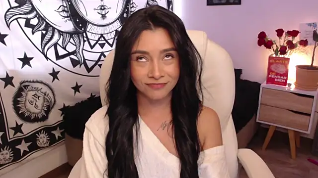 MarilynWhite  online show from 11/05/25, 10:10