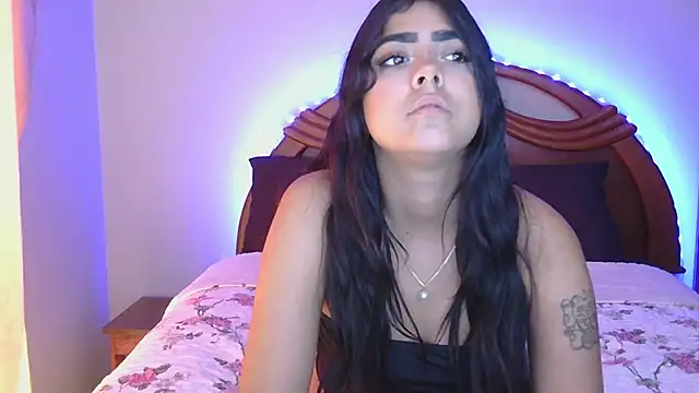 Gia Massa online show from 09/19/25, 07:47