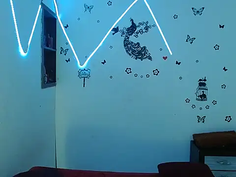 Mia2xsmith online show from 11/05/25, 03:06