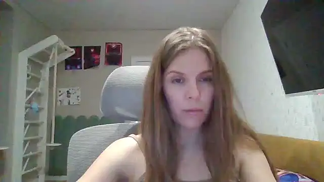 Snapshot of Zolira chatting on 06/14/26, 06:43 Zolira online show from 06/14/26, 06:43