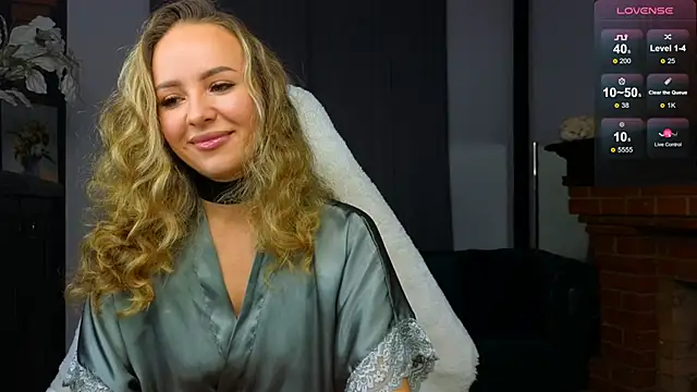 Hloya Mei online show from 09/17/25, 11:28