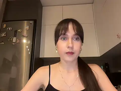 Snapshot of Ruviraa chatting on 07/18/26, 08:23 Ruviraa online show from 07/18/26, 08:23
