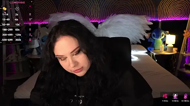 SerahMirabeli online show from 11/18/25, 08:13