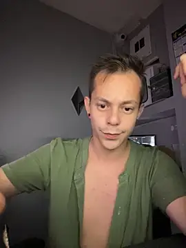 Snapshot of dimitryivanovv chatting on 10/12/25, 06:45 dimitryivanovv online show from 10/12/25, 06:45