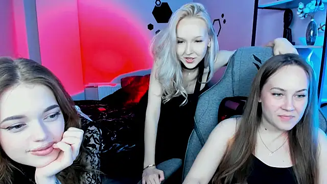 Snapshot of FlexyFox chatting on 05/22/26, 12:55 FlexyFox online show from 05/22/26, 12:55