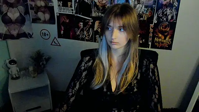 NeyliDream online show from 10/16/25, 12:17