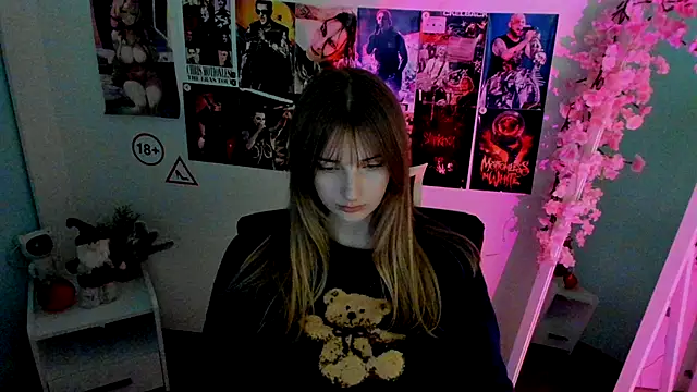 NeyliDream online show from 12/18/25, 01:28