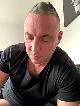 Marronglace1 online show from 12/16/25, 02:44