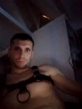 Snapshot of Malcom2f chatting on 11/24/25, 04:29 Malcom2f online show from 11/24/25, 04:29