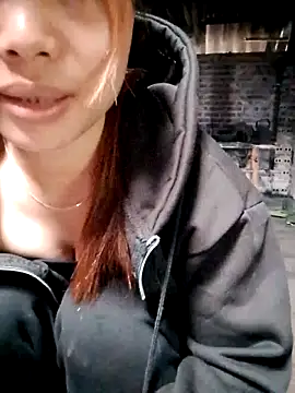 Huyen x online show from 03/16/26, 01:44