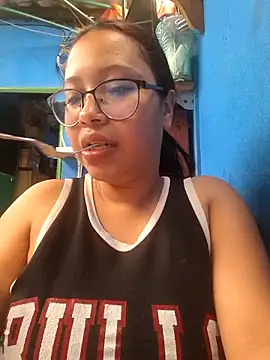 Snapshot of susan_mooree chatting on 04/20/26, 03:15 susan mooree online show from 04/20/26, 03:15