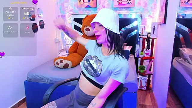 Charlotte Landry   online show from 02/28/26, 04:52