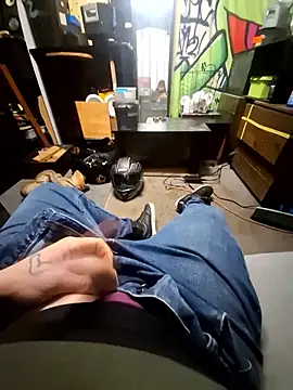 rexcherry69 online show from 10/18/25, 05:57