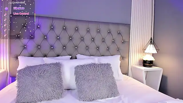 LunaBloomn online show from 03/31/26, 05:13