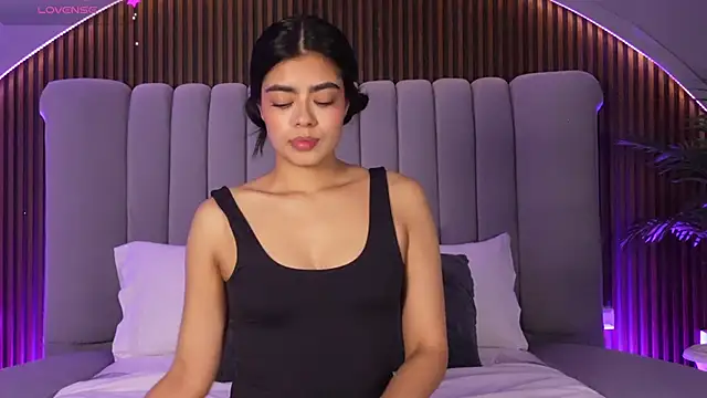 Isabellax21 online show from 06/19/26, 04:17