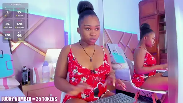 SophieSinclair online show from 02/01/26, 01:37