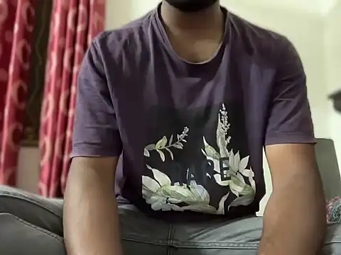 Snapshot of bossyjuicy chatting on 11/09/25, 07:12 bossyjuicy online show from 11/09/25, 07:12