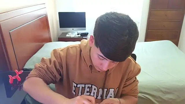 tightncuteass online show from 09/18/25, 07:05