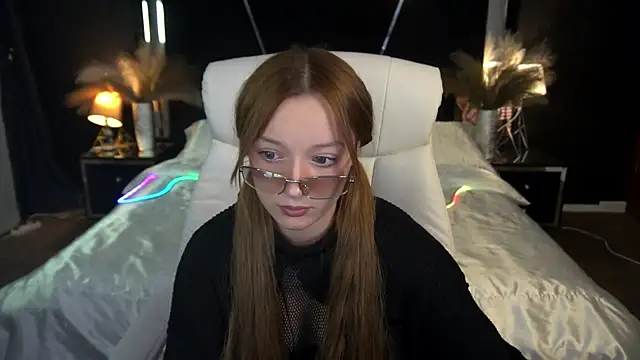 FoxyMayy online show from 11/12/25, 02:39