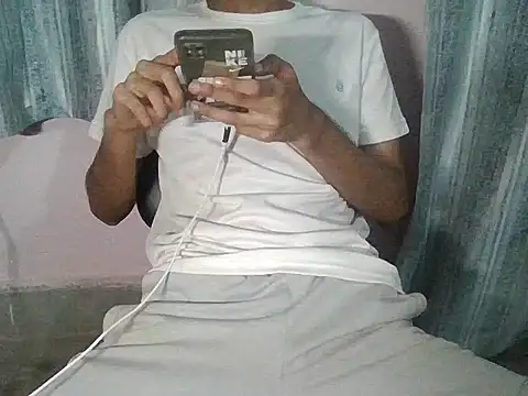 ash706339 online show from 09/13/25, 05:46