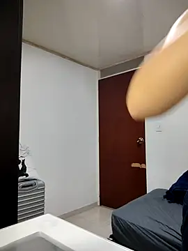 valen-sexx online show from 10/31/25, 10:33