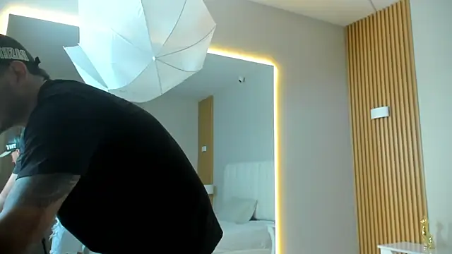 big-tyler online show from 12/19/25, 07:43