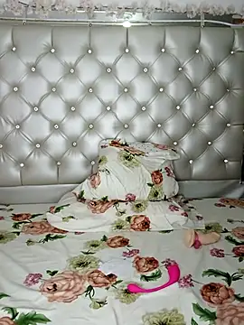 ZARAY 1118 online show from 11/20/25, 09:36