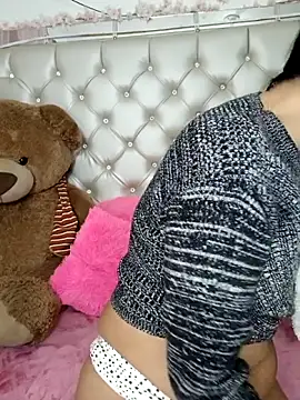 ZARAY 1118 online show from 12/21/25, 02:08