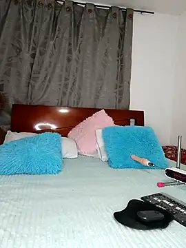 ZARAY 1118 online show from 04/12/26, 12:48