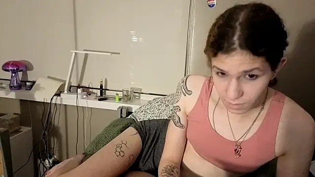 cuddlyavenue online show from 11/30/25, 02:26