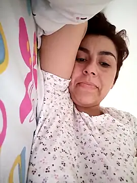 Snapshot of vanessa-titisM chatting on 09/14/25, 02:27 vanessa-titisM online show from 09/14/25, 02:27