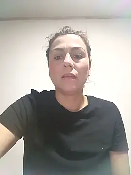 Snapshot of vanessa-titisM chatting on 09/27/25, 02:49 vanessa-titisM online show from 09/27/25, 02:49