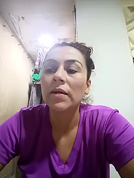 Snapshot of vanessa-titisM chatting on 10/10/25, 03:49 vanessa-titisM online show from 10/10/25, 03:49