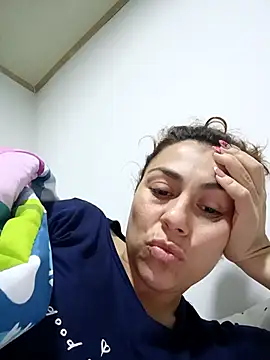 Snapshot of vanessa-titisM chatting on 10/11/25, 05:17 vanessa-titisM online show from 10/11/25, 05:17