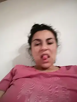 Snapshot of vanessa-titisM chatting on 10/25/25, 04:46 vanessa-titisM online show from 10/25/25, 04:46