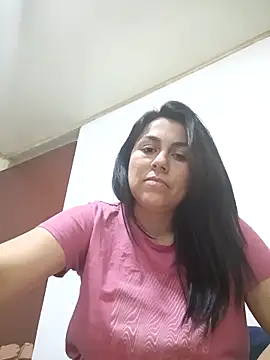 Snapshot of vanessa-titisM chatting on 10/26/25, 04:51 vanessa-titisM online show from 10/26/25, 04:51